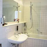 Cristall Hotel 2*
